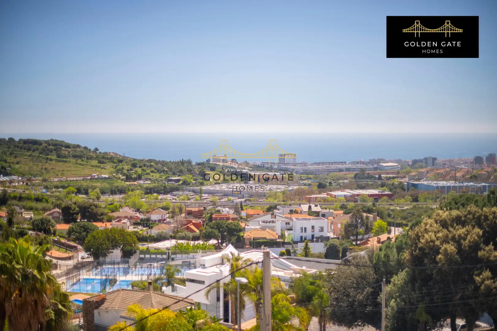 Vista exterior de Casa o chalet en venta en Badalona con Aire acondicionado, Calefacción y Jardín privado