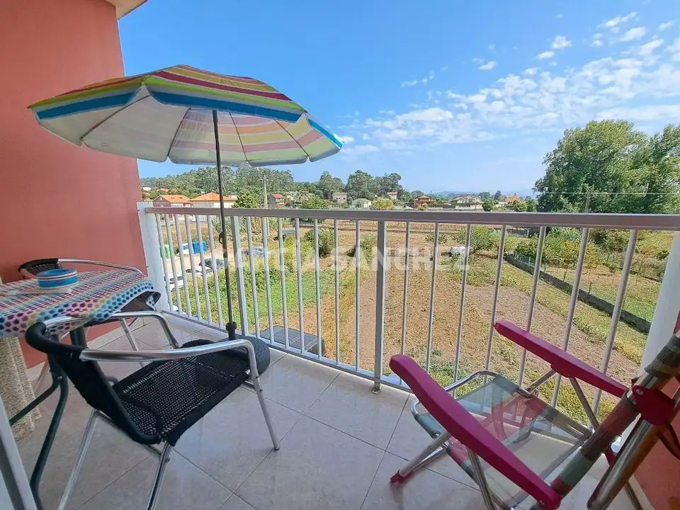 Terrasse von Wohnungen zum Verkauf in Boiro mit Möbliert
