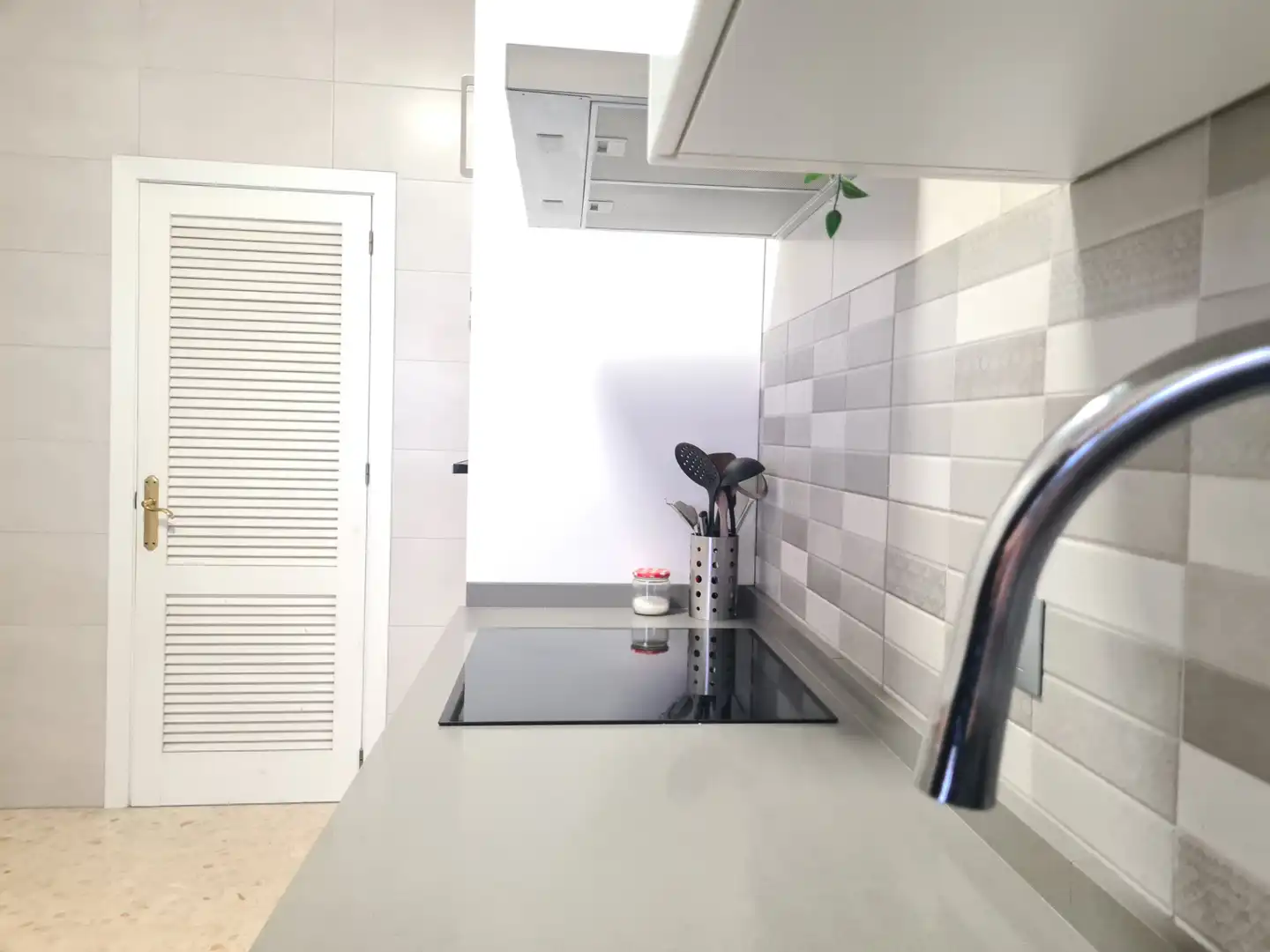 Kitchen of Detached homes for sale in Sevilla  with Air Conditioner, Terrace and Balcony