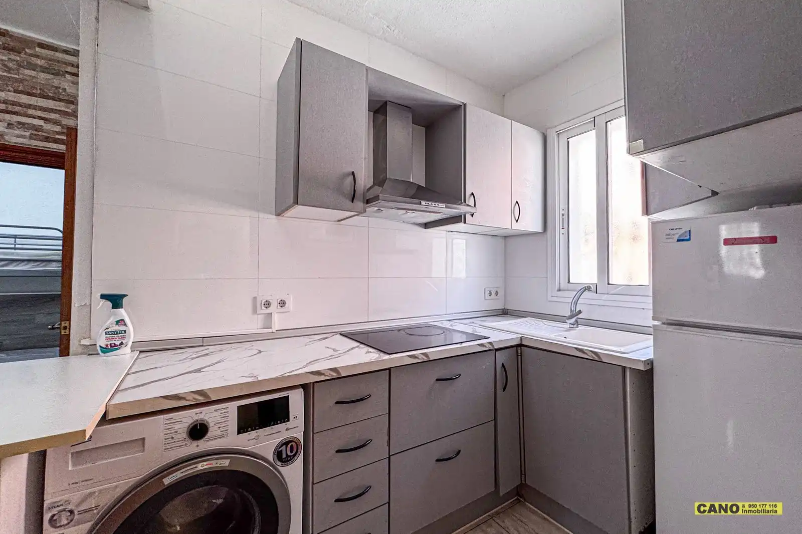 Kitchen of Flat for sale in Almería  with Air Conditioner and Heating