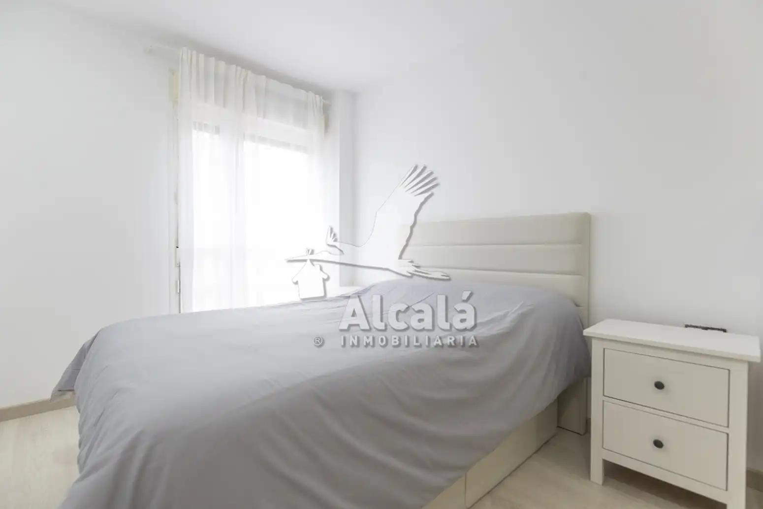Habitación de Piso en venta en Alcalá de Henares con Aire acondicionado, Calefacción y Jardín privado