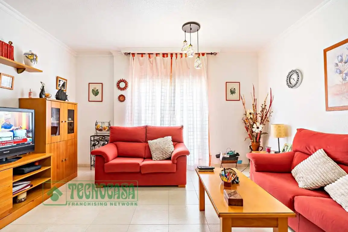 Sala d'estar de Pis en venda en Roquetas de Mar