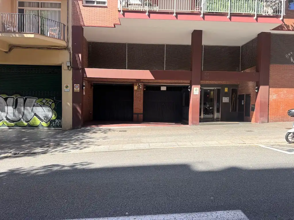 Parkplatz von Garage zur Miete in Barcelona