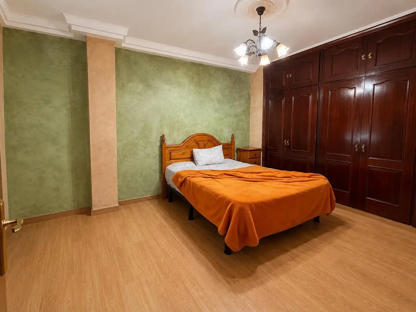 Schlafzimmer von Wohnung zum Verkauf in Puerto Real mit Möbliert