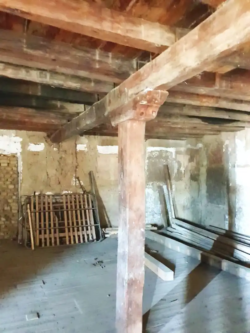 Buildings for sale in Matilla de los Caños del Río