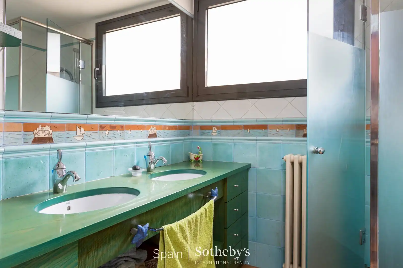 Baño de Casa o chalet en venta en Badalona con Aire acondicionado, Calefacción y Jardín privado
