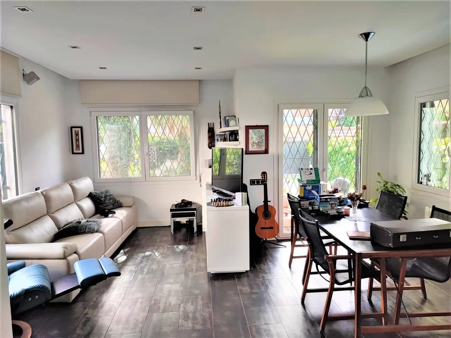 Living room of Houses for sale in Castelldefels  with Air Conditioner, Heating and Private garden