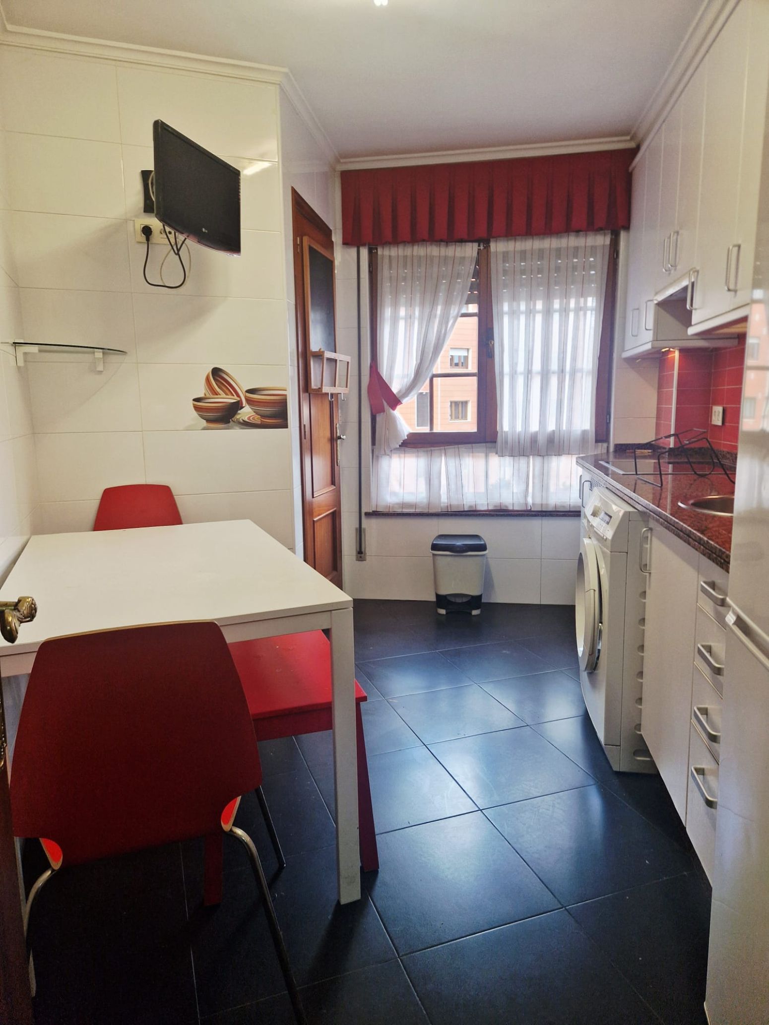 Cuina de Pis en venda en Avilés amb Calefacció, Parquet i Traster