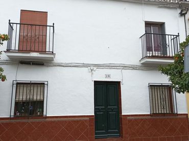 House with balcony for sale in PIO XII 19