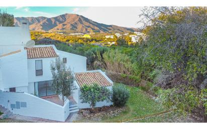 Exterior view of House or chalet for sale in Estepona