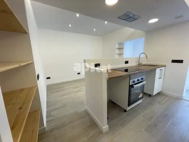 Flat for sale in Vicenta Escoda 13