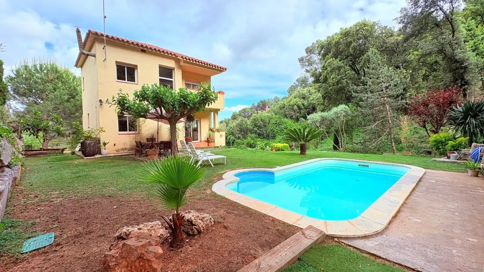 Piscina de Casa o xalet en venda en Castellar del Vallès amb Calefacció, Jardí privat i Terrassa