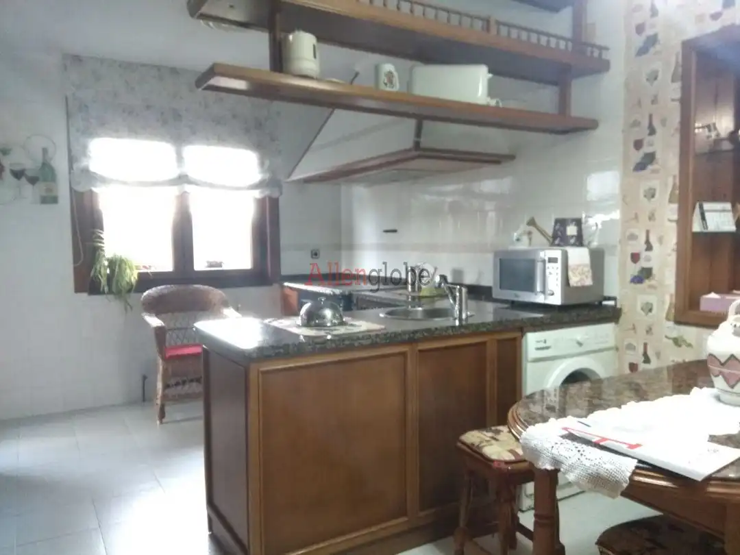Cocina de Casa o chalet en venta en Nava con Calefacción, Terraza y Balcón