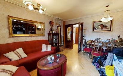 Sala d'estar de Pis en venda en Alcalá de Henares amb Terrassa