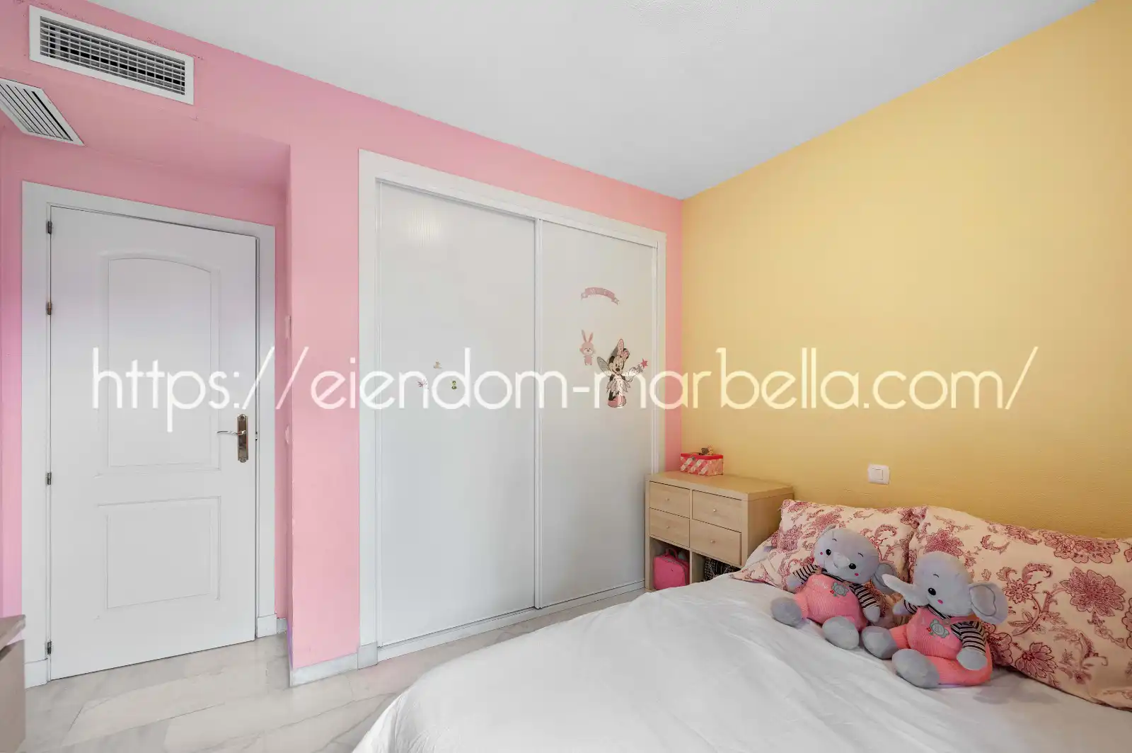 Schlafzimmer von Wohnungen zum Verkauf in Marbella mit Klimaanlage, Terrasse und Möbliert