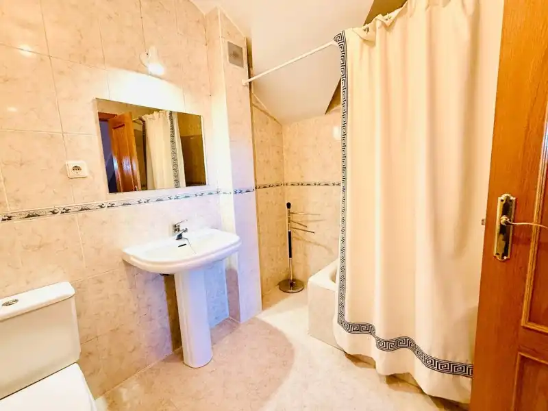 Baño de Dúplex en venta en El Espinar con Calefacción, Jardín privado y Terraza