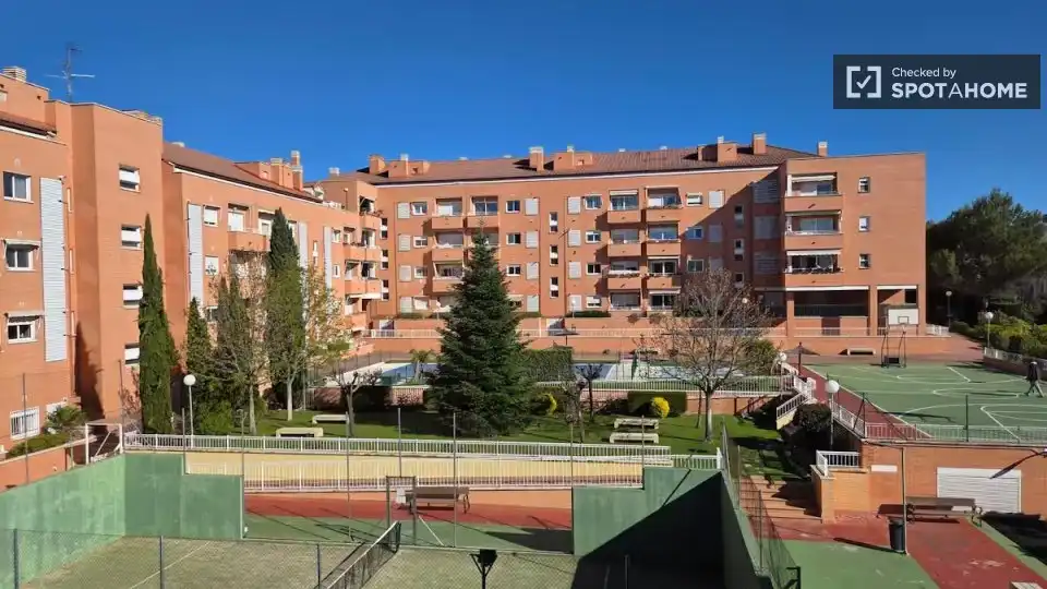 Außenansicht von Wohnung zur Miete in Parque Empresarial