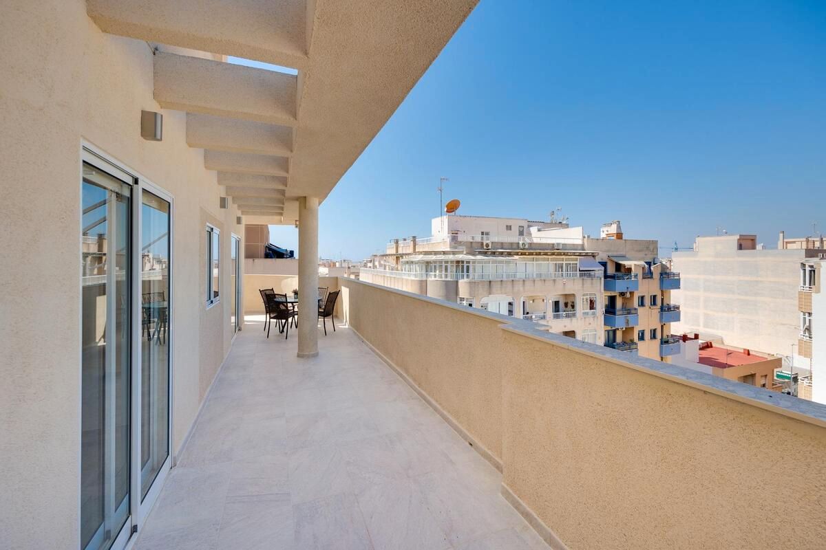 Terrassa de Àtic en venda en Torrevieja amb Aire condicionat, Terrassa i Traster