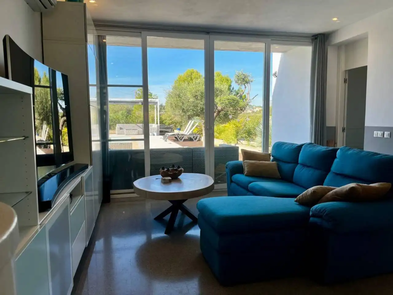 Sala d'estar de Finca rústica en venda en San Jorge / Sant Jordi amb Calefacció, Jardí privat i Terrassa
