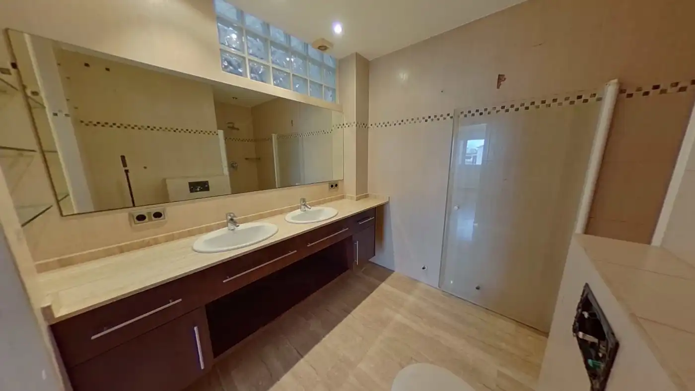 Baño de Casa adosada en venta en Blanes con Aire acondicionado, Calefacción y Parquet