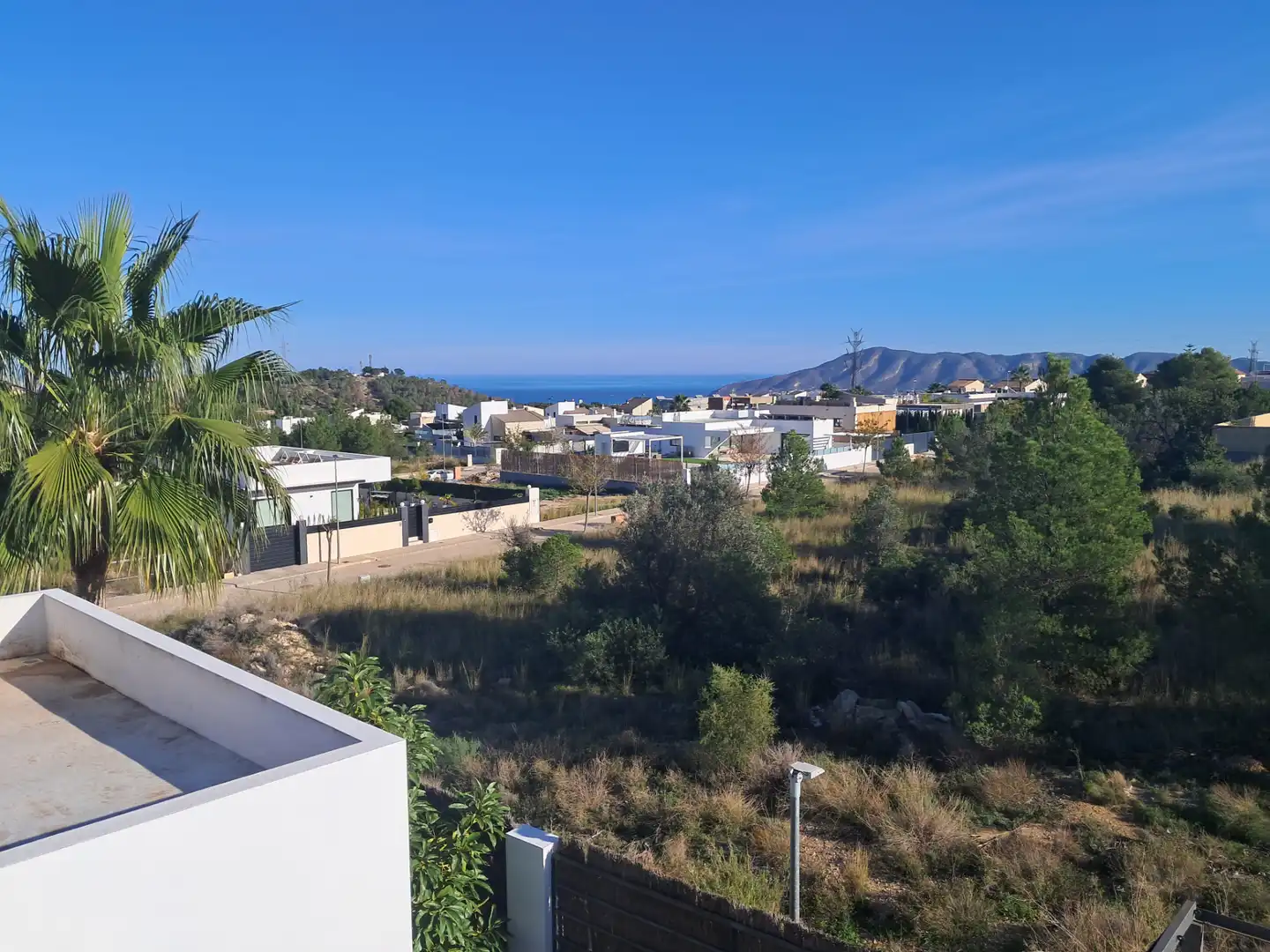 Vista exterior de Casa o xalet en venda en Polop amb Aire condicionat, Calefacció i Jardí privat