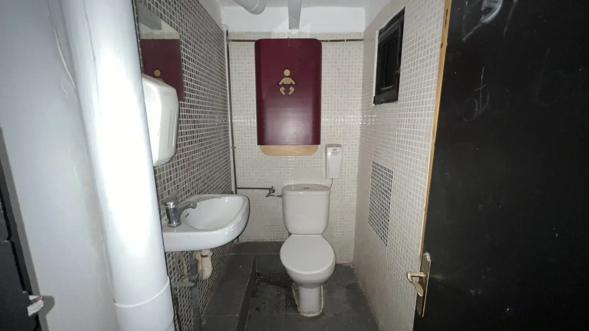 Local comercial en venda a C/ Serra, imagen 5