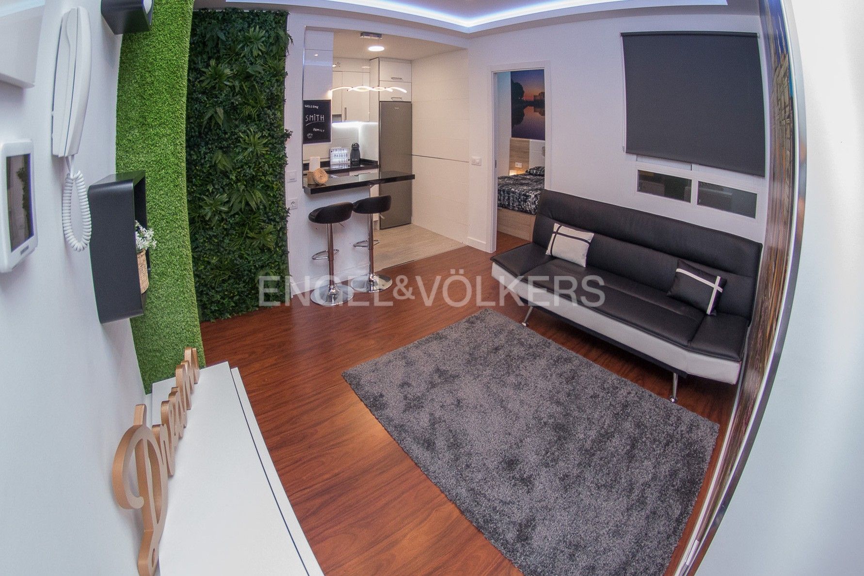Sala d'estar de Apartament de lloguer en  Madrid Capital amb Aire condicionat, Calefacció i Moblat