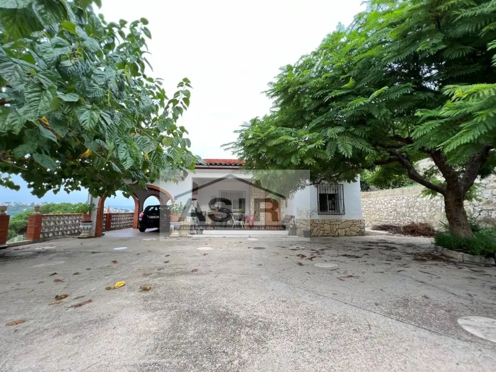 Villa zum Verkauf in Urbanitzacions i Pedanies Nord