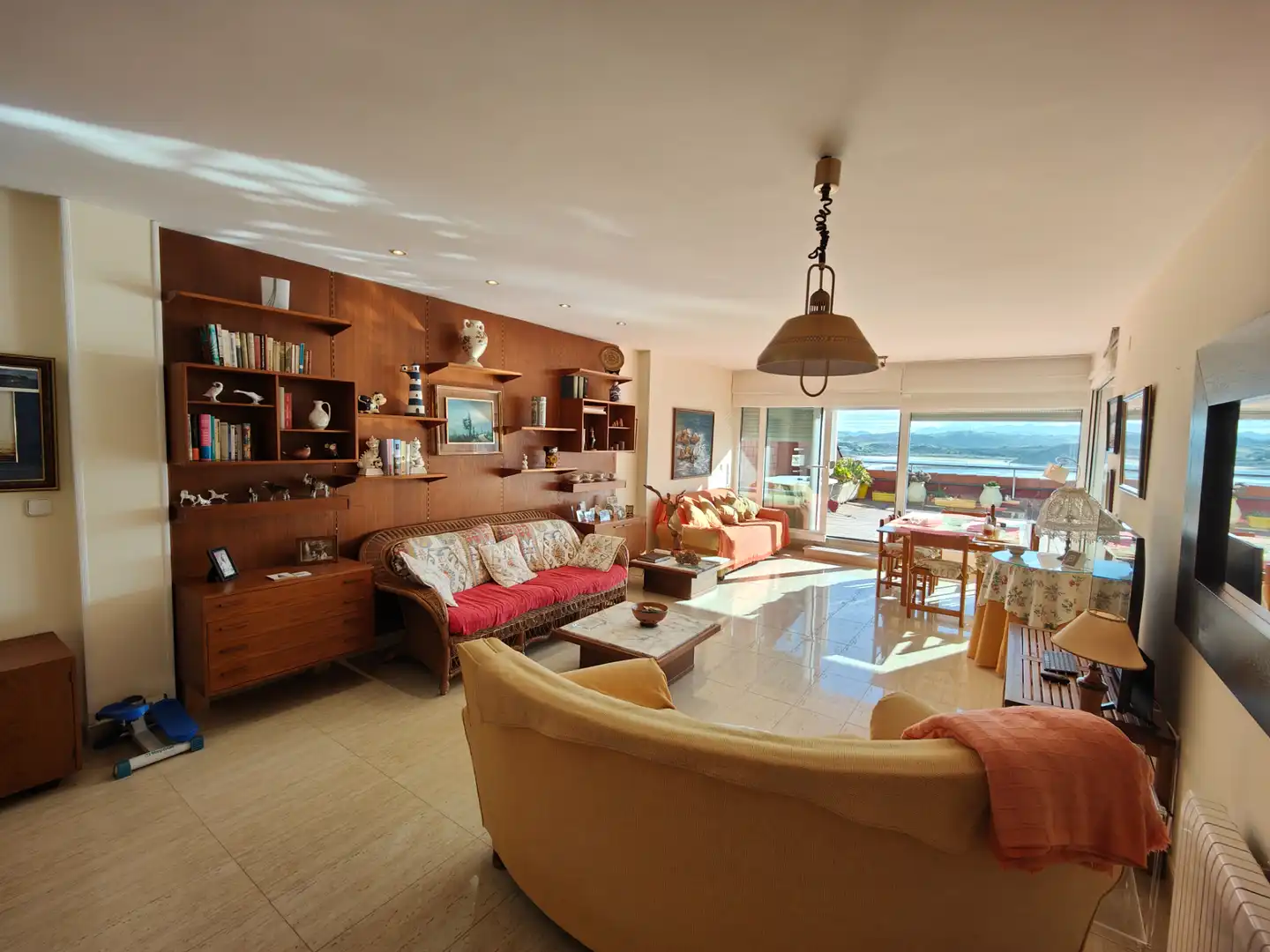 Sala de estar de Planta baja de alquiler en Suances con Calefacción, Terraza y Amueblado