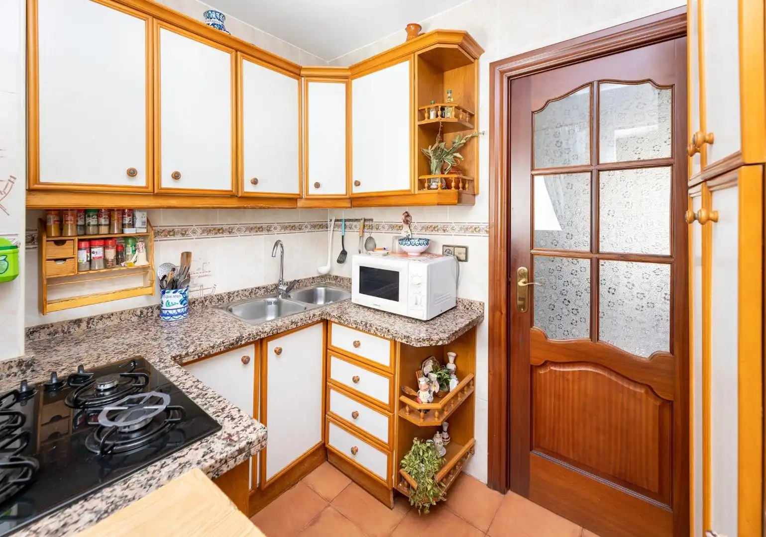 Kitchen of Flat for sale in Granada  with Furnished and Balcony
