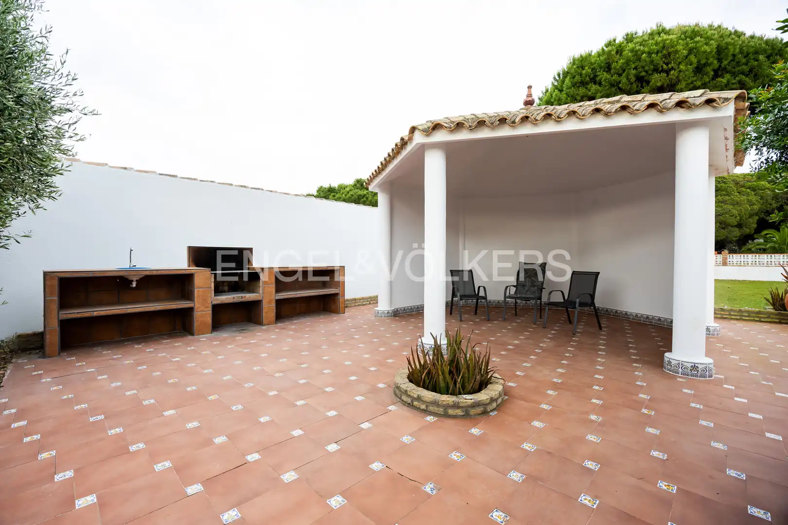 Terrace of Houses for sale in Chiclana de la Frontera  with Air Conditioner, Heating and Private garden