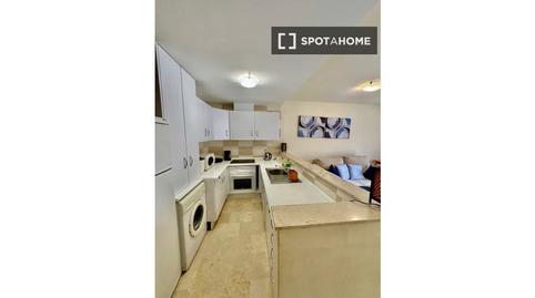 Foto 2 de Estudi per a compartir a Playamar - Benyamina, Torremolinos