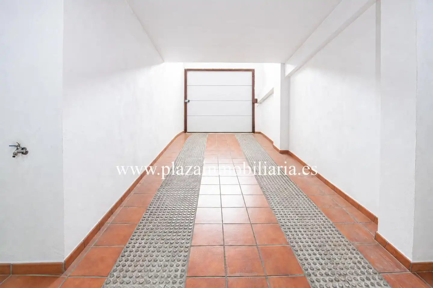 Casa amb balcó en venda a Jardin Lucena, imagen 36