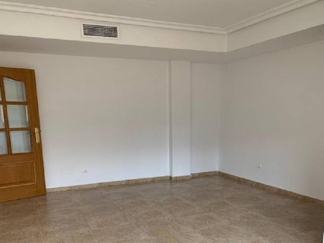 Piso en Venta en Calle BUENOS AIRES-LOS BARREROS en Los Barreros - Cuatro Santos