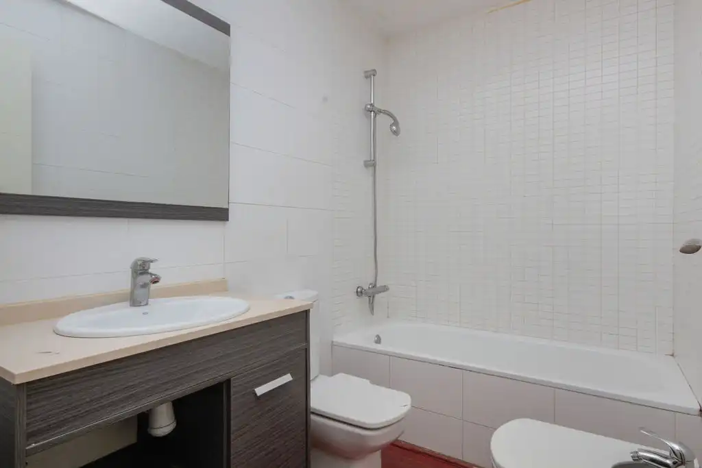 Flat for sale in C/ Almería, Egara