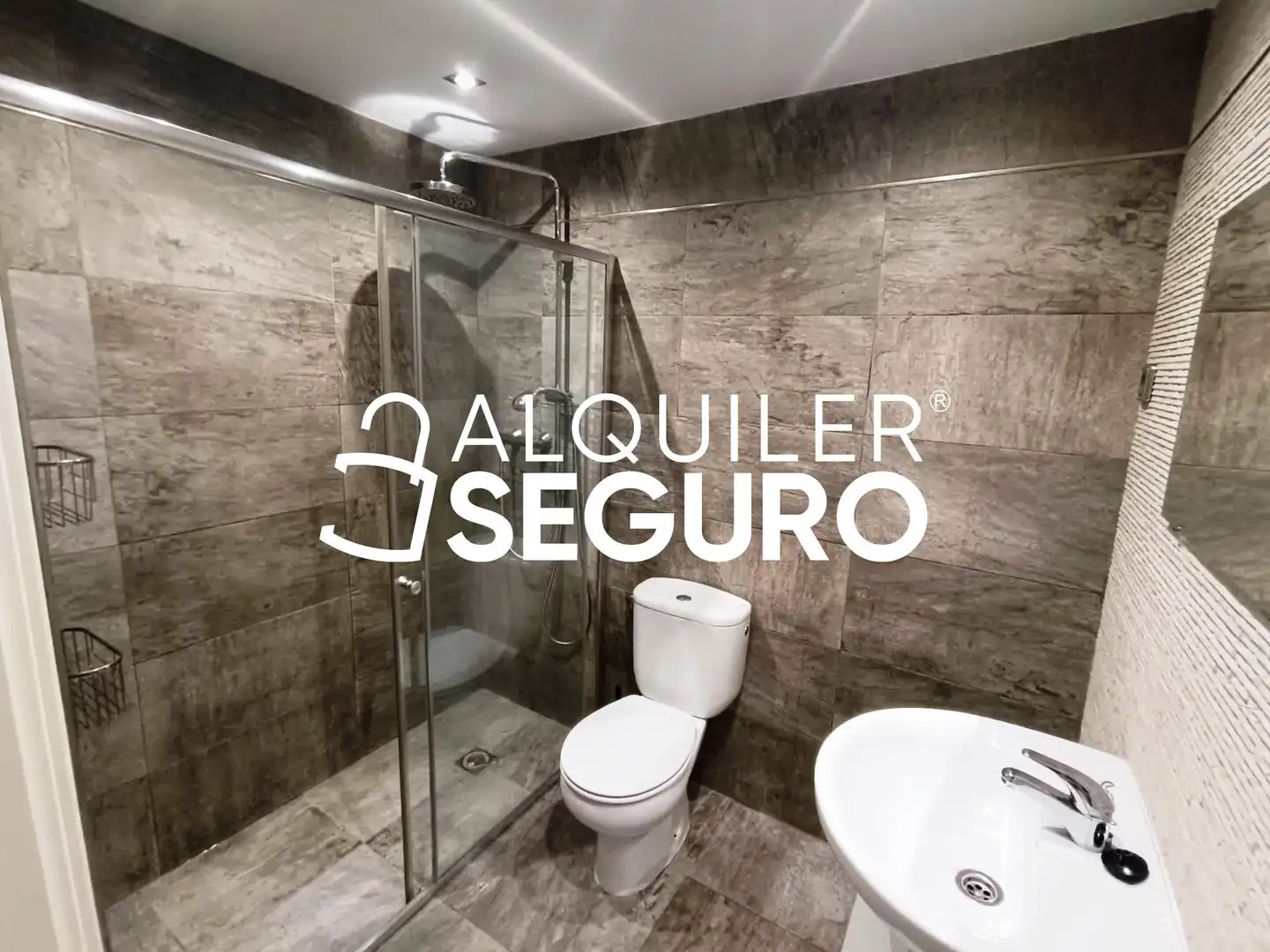 Baño de Piso de alquiler en Tenería I – La Tenería II