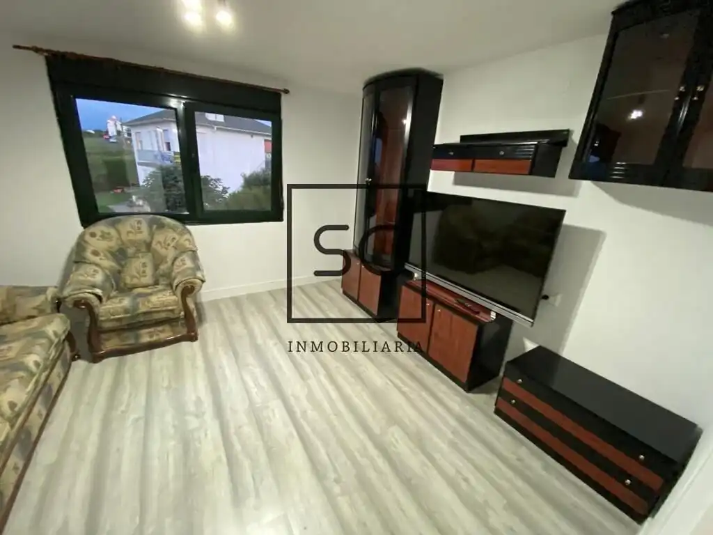 Sala d'estar de Casa o xalet en venda en Valdoviño amb Jardí privat, Terrassa i Traster