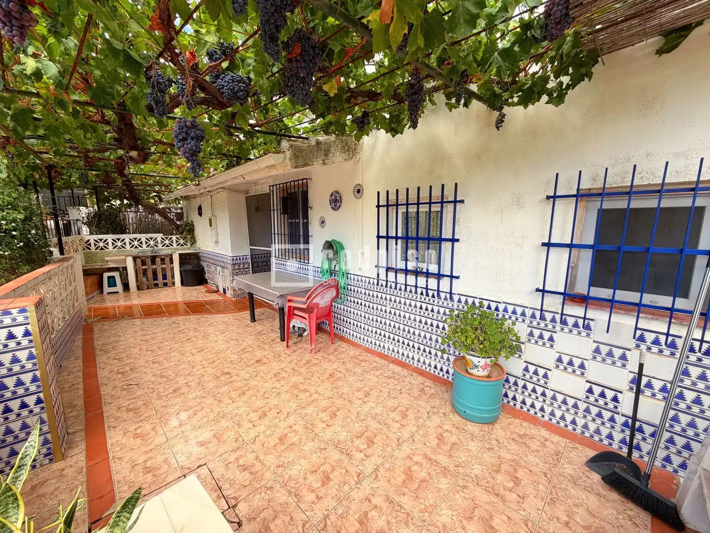 Casa amb jardí en venda a Casabermeja