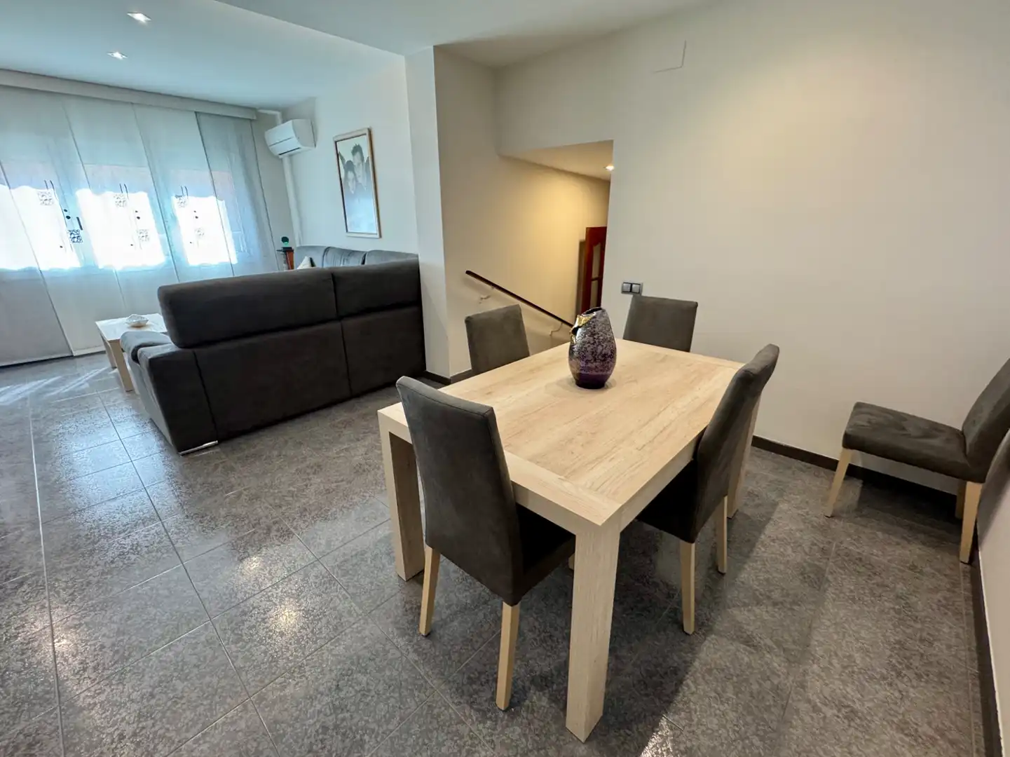 Comedor de Piso en venta en Sant Boi de Llobregat con Aire acondicionado, Terraza y Trastero