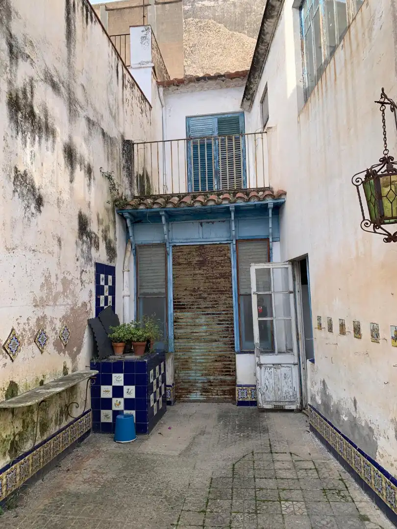 Außenansicht von Haus oder Chalet zum Verkauf in Canet de Mar mit Privatgarten, Terrasse und Balkon