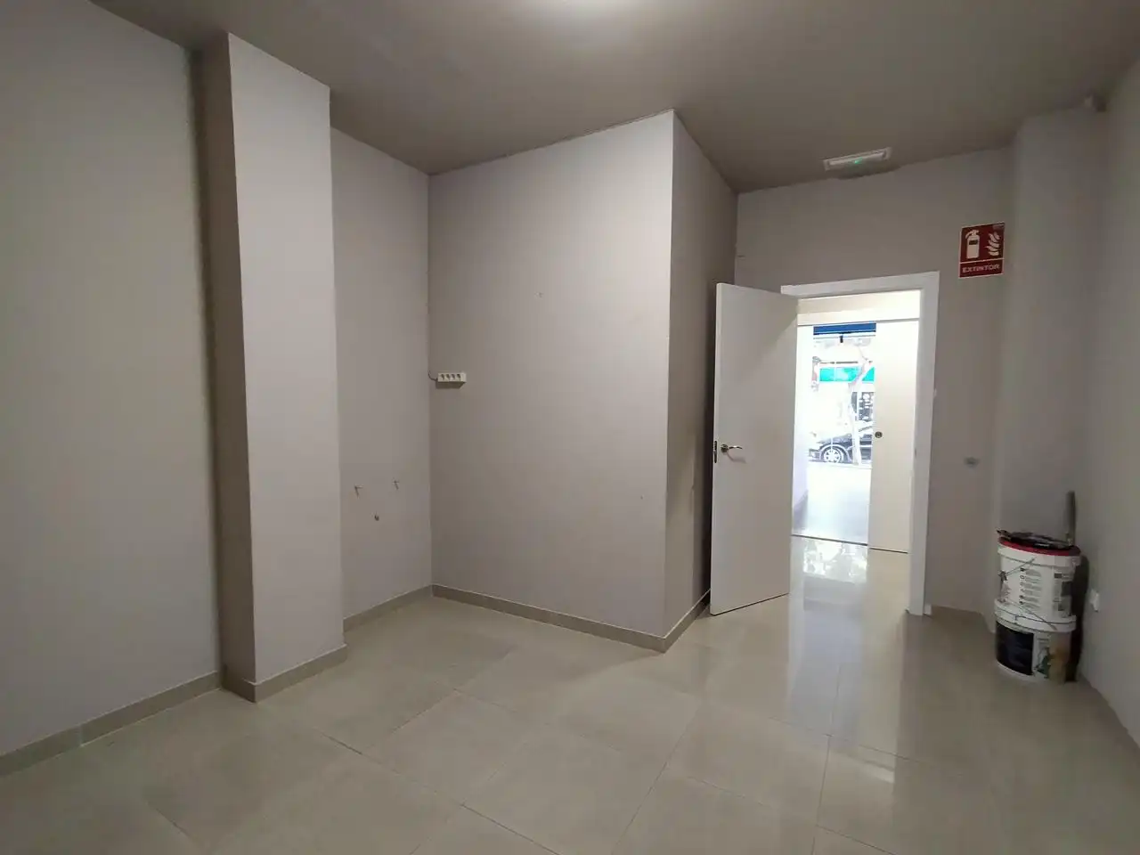 Local comercial de lloguer a Calle Tomás Bretón, imagen 34