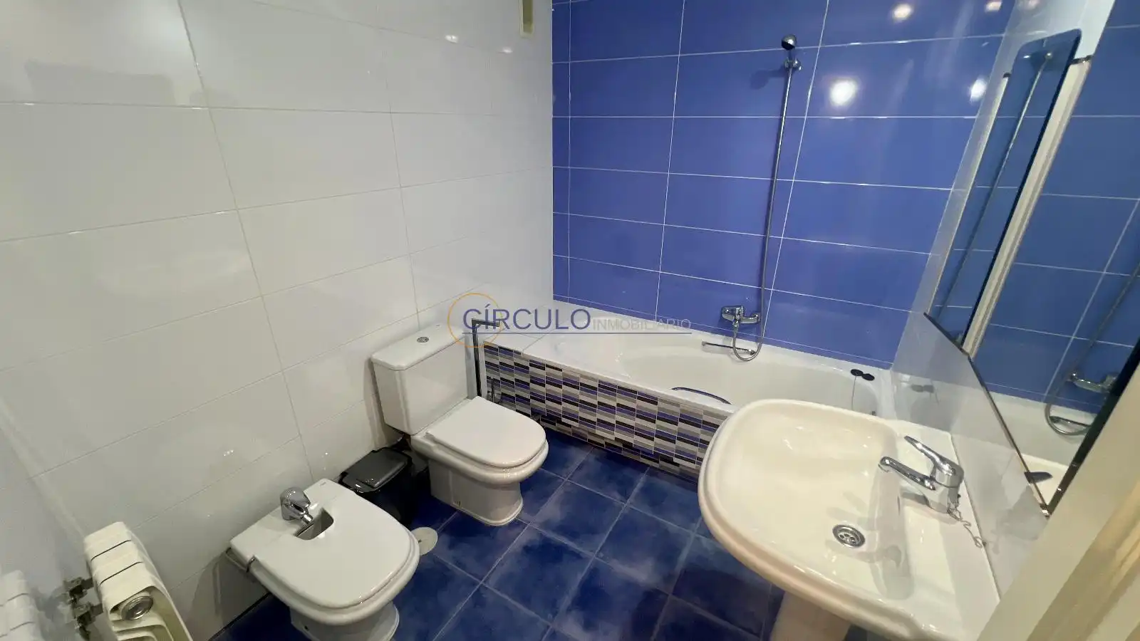 Baño de Piso en venta en Lorca con Calefacción, Trastero y Amueblado