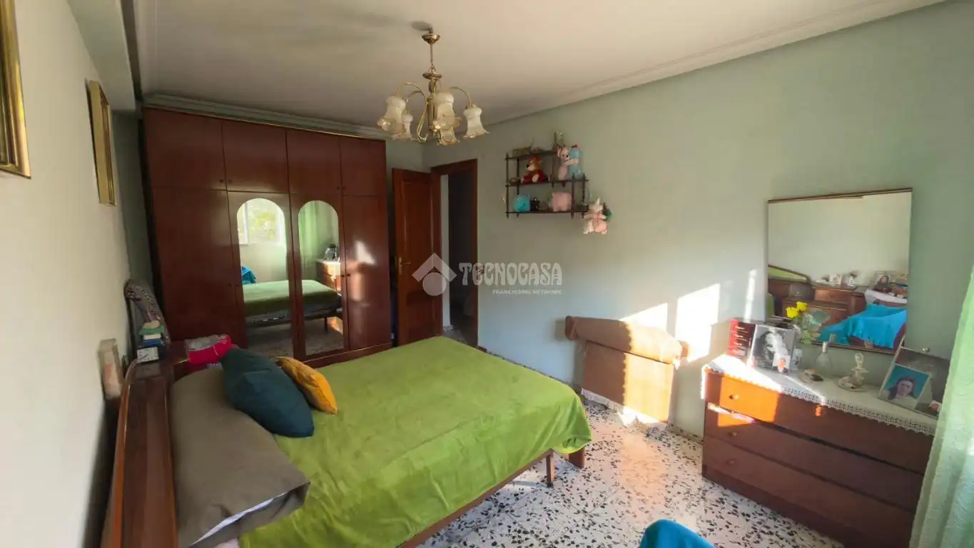 Habitación de Piso en venta en Madrid con Calefacción y Terraza