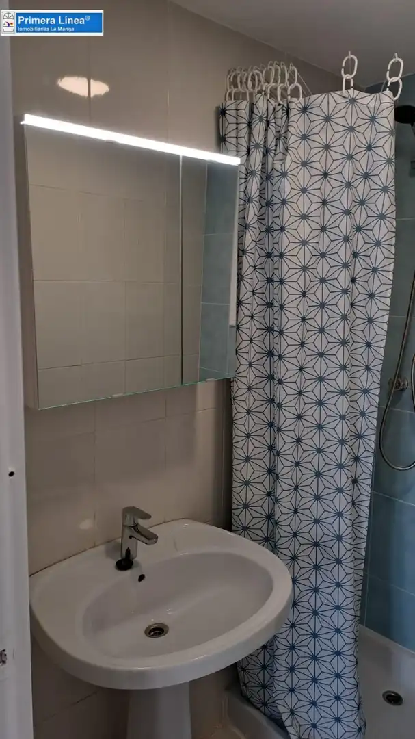 Badezimmer von Wohnungen zum Verkauf in Cartagena mit Privatgarten, Terrasse und Möbliert