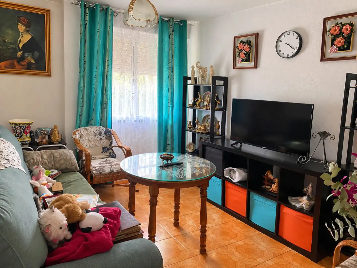 Living room of Flat for sale in  Madrid Capital