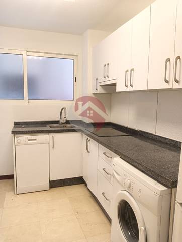 Oficina en Alquiler en Alameda de Colón en Ensanche Centro - Puerto