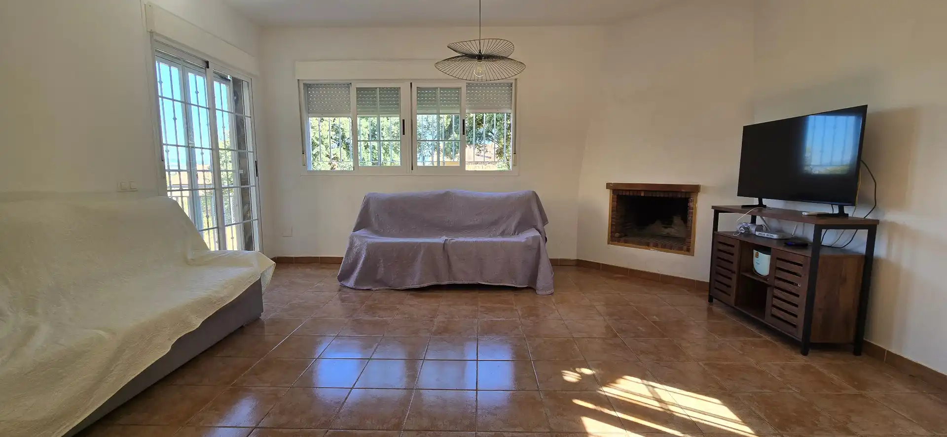 Sala de estar de Casa o chalet en venta en Zarzuela del Monte con Aire acondicionado, Calefacción y Jardín privado