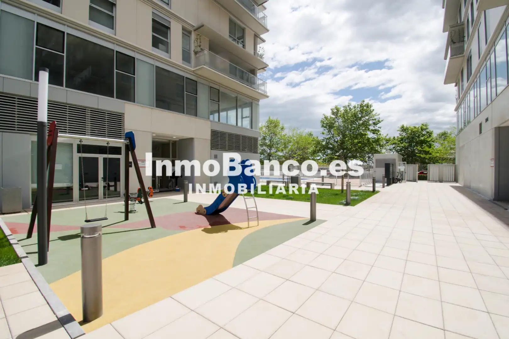 Exterior view of Flat for rent in Valencia  with Air Conditioner, Heating and Storage room