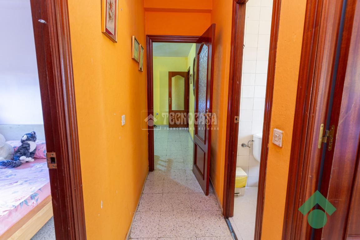 Flat for sale in Algeciras  with Furnished and Balcony