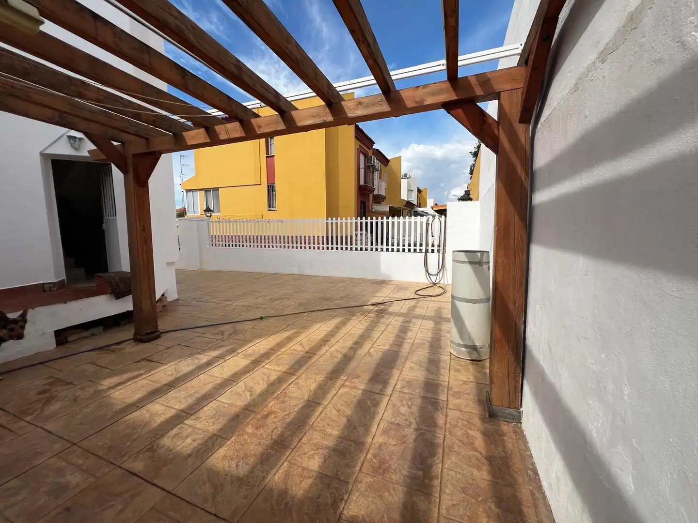 Terrassa de Casa adosada en venda en Vélez-Málaga amb Terrassa, Traster i Piscina comunitària